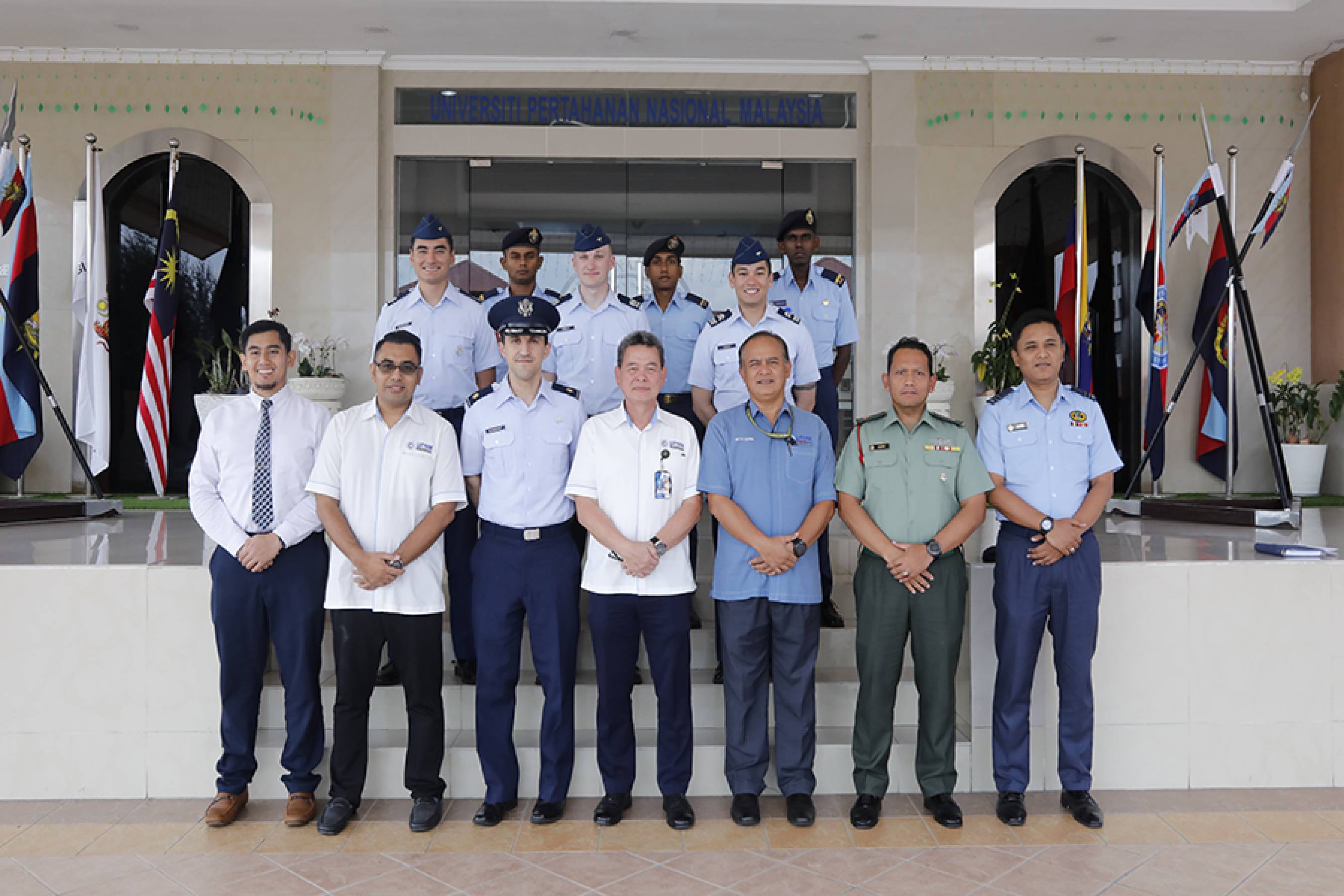 Kunjungan Hormat Delegasi United States Air Force Academy (USAFA) Ke Naib Canselor Universiti Pertahanan Nasional Malaysia