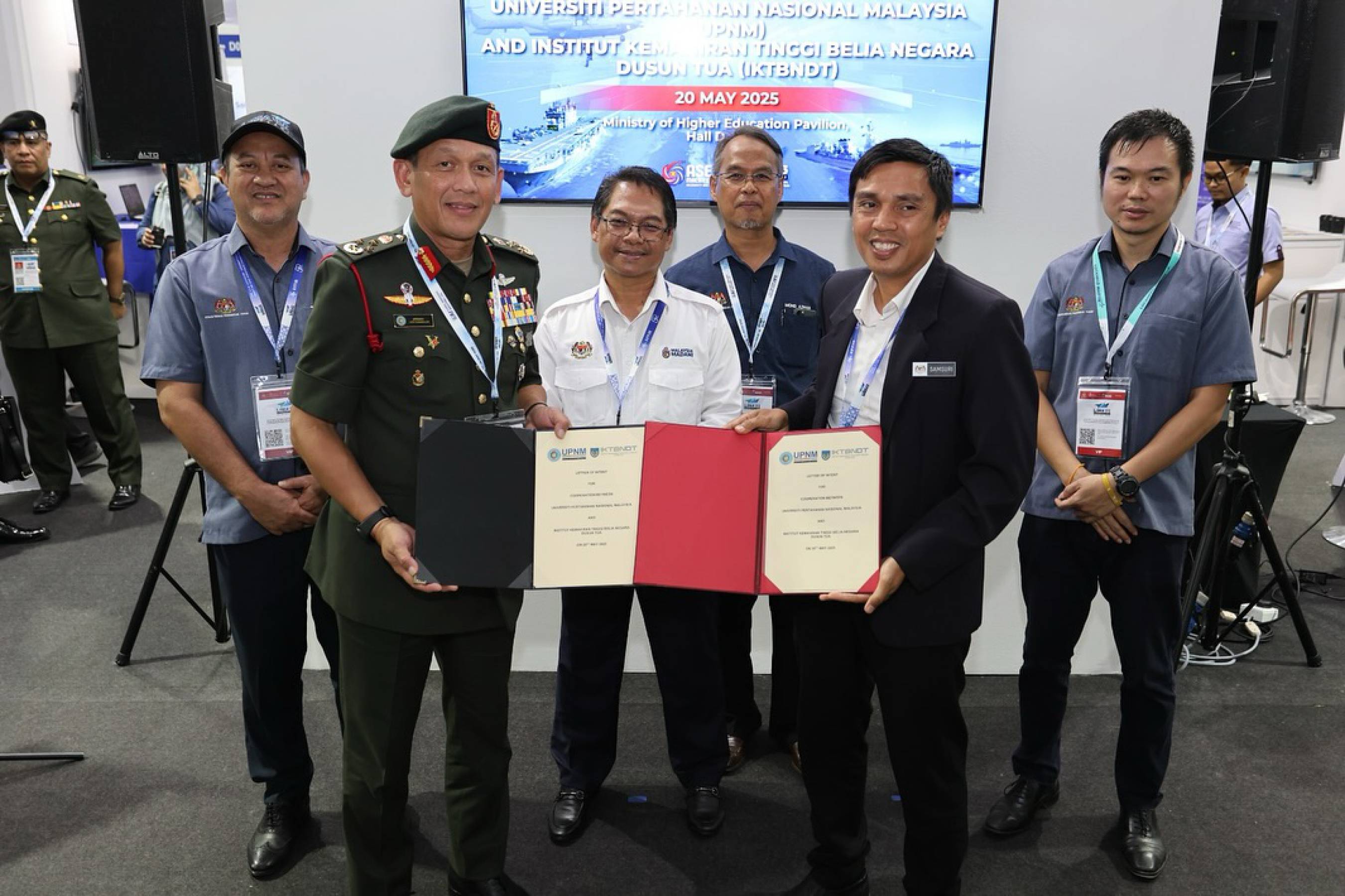 UPNM Perkasa Kesarjanaan Pertahanan melalui Kerjasama Stategik Pembangunan Kenderaan Hover Wing-In-Ground (HWIG) Berteknologi RCWS