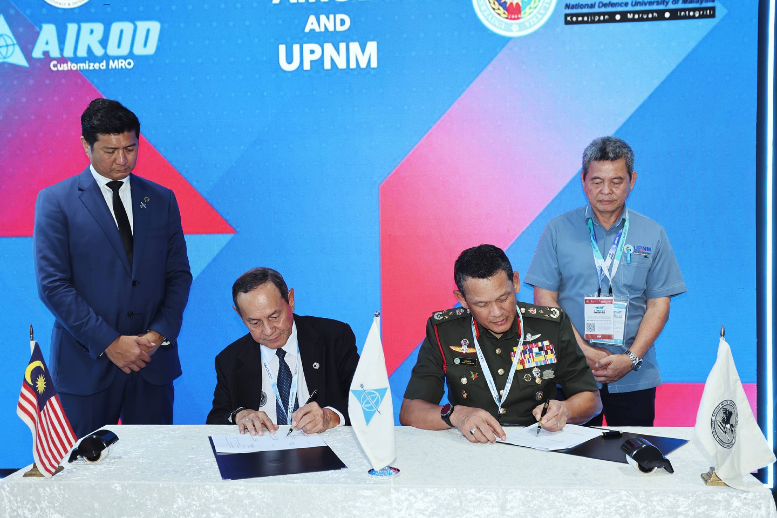 UPNM - AIROD Meterai MoU Strategik di LIMA’25: Kerjasama kukuhkan penyelidikan Struktur Pesawat dan Kecerdasan Buatan (AI) selari dengan aspirasi UPNM30