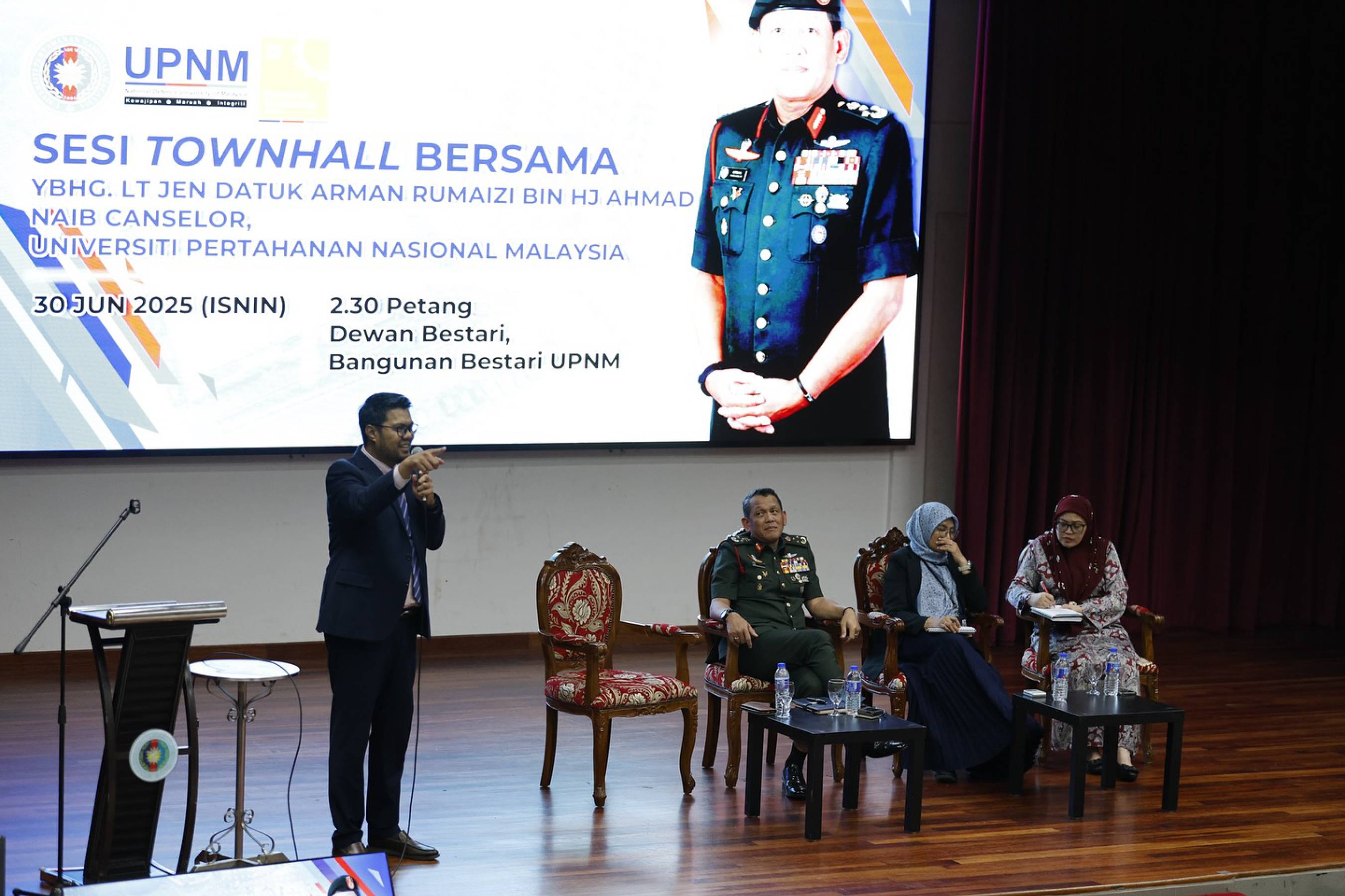 Naib Canselor Turun Padang: Fokus Perkasa Fakulti Kejuruteraan