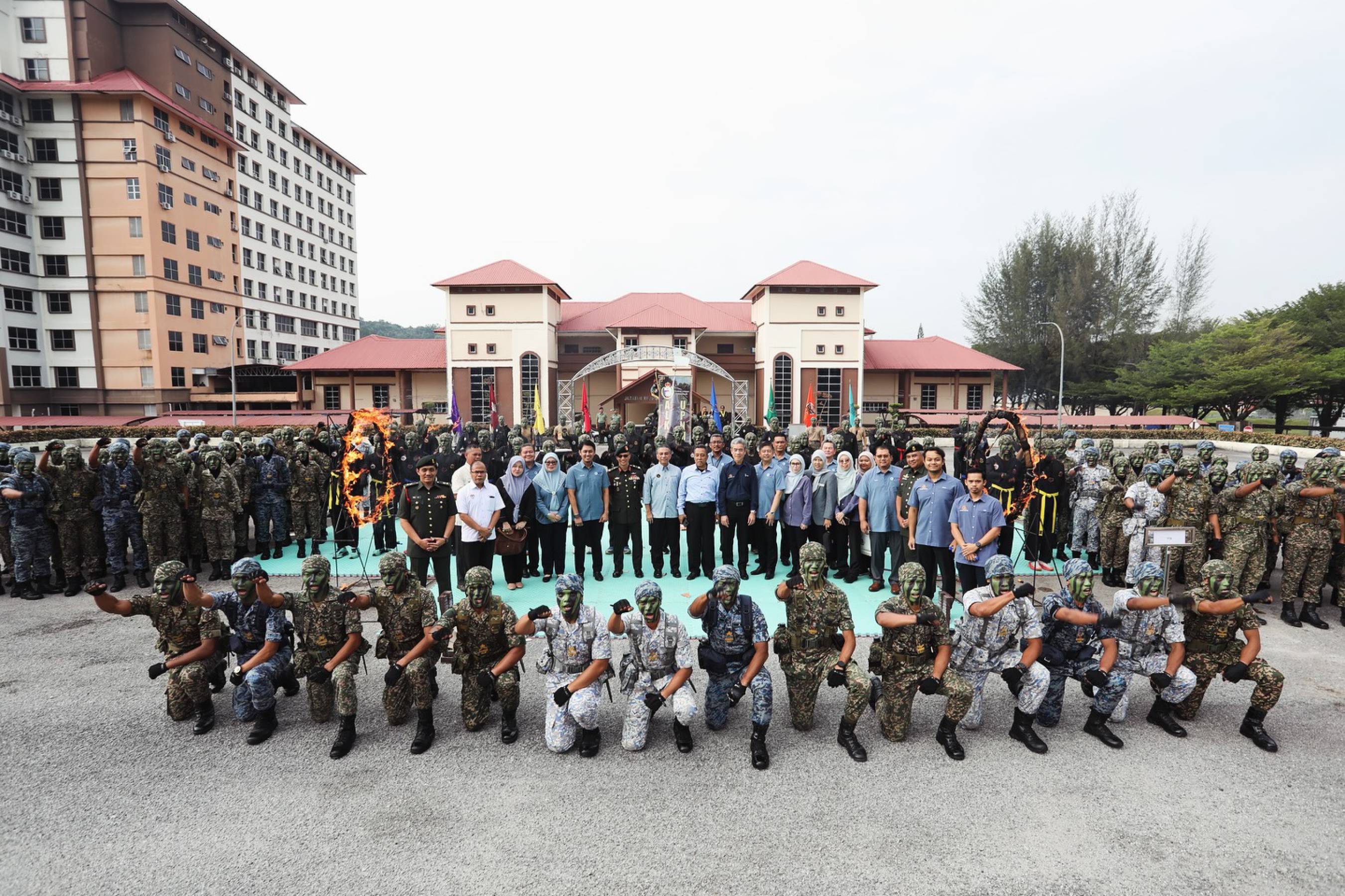 Wira Tak Dilahirkan. Mereka Dibentuk.