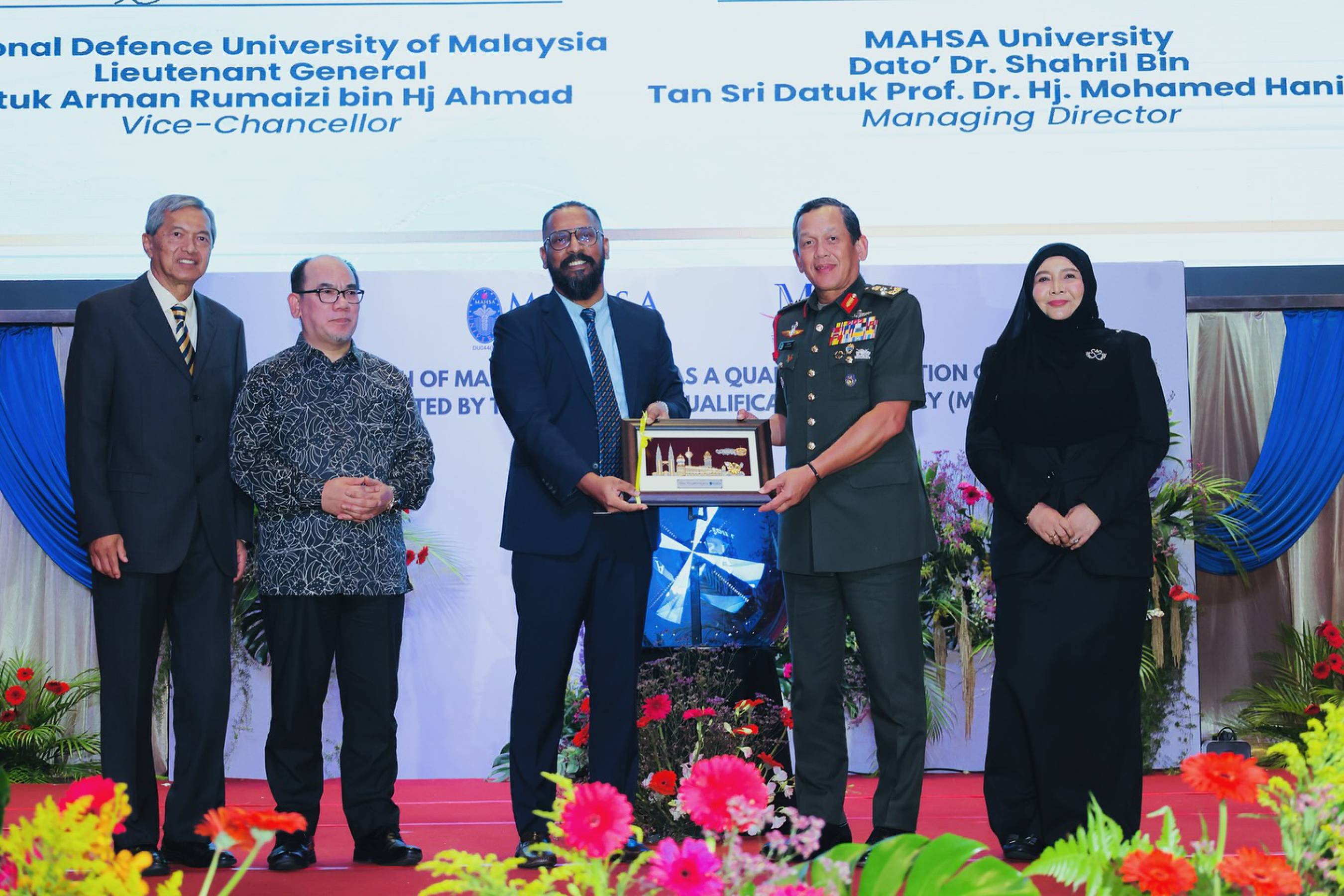 Bila dua institusi berganding bahu, ilmu bukan hanya berkembang, ia menjadi lebih bermakna.