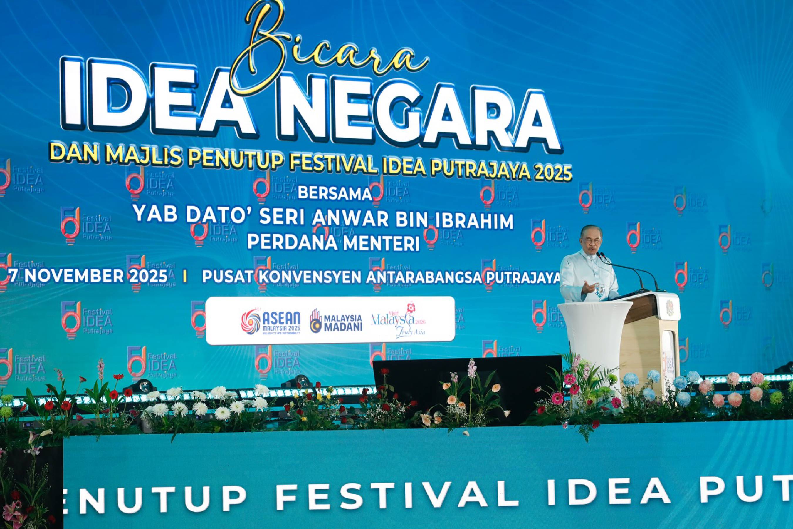 Ilmu bukan sekadar hafalan, tetapi keberanian untuk berfikir dan membebaskan fikiran.