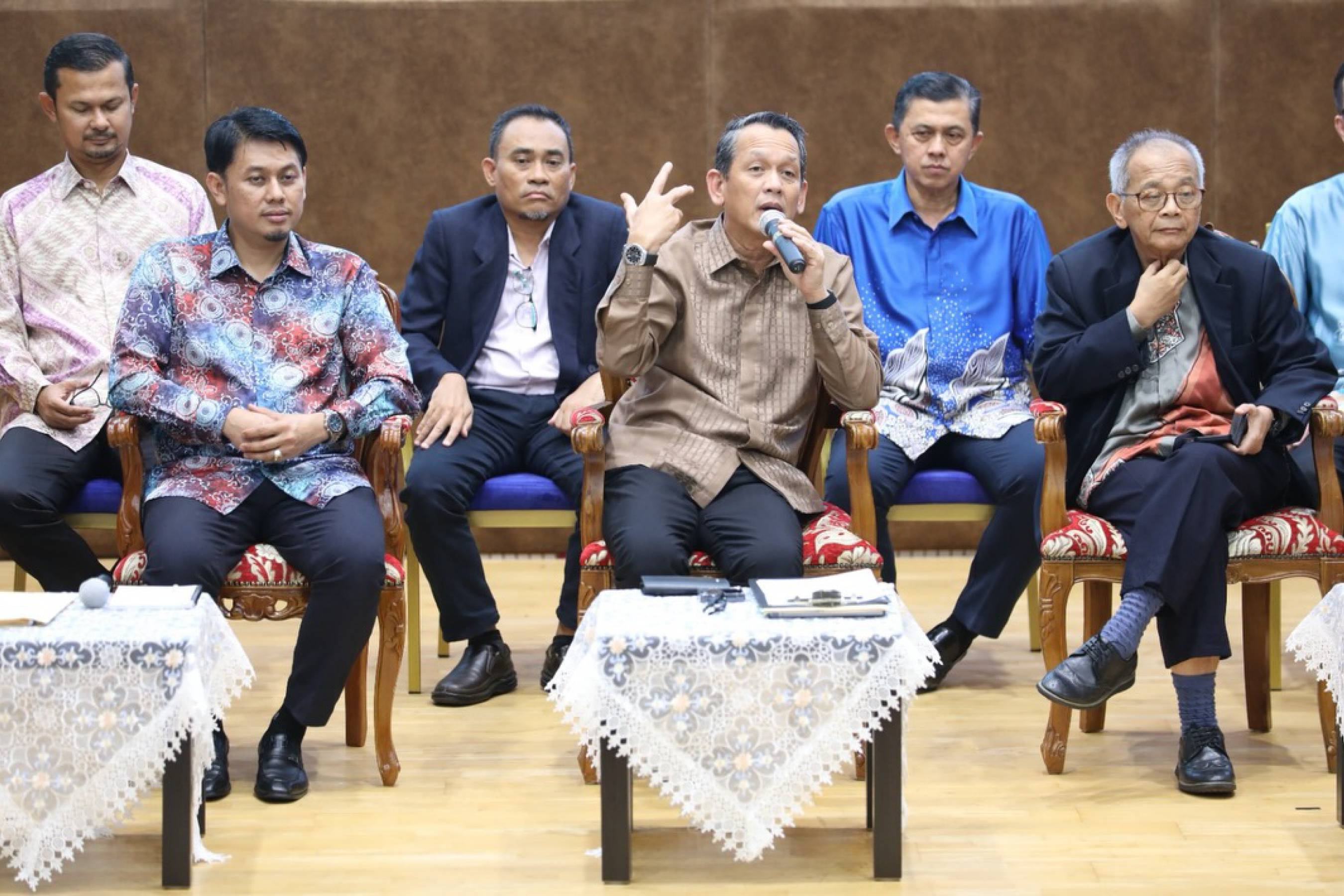 Kecemerlangan universiti tidak bermula dengan pencapaian semata-mata, tetapi dengan visi yang jelas serta kefahaman yang dikongsi bersama.