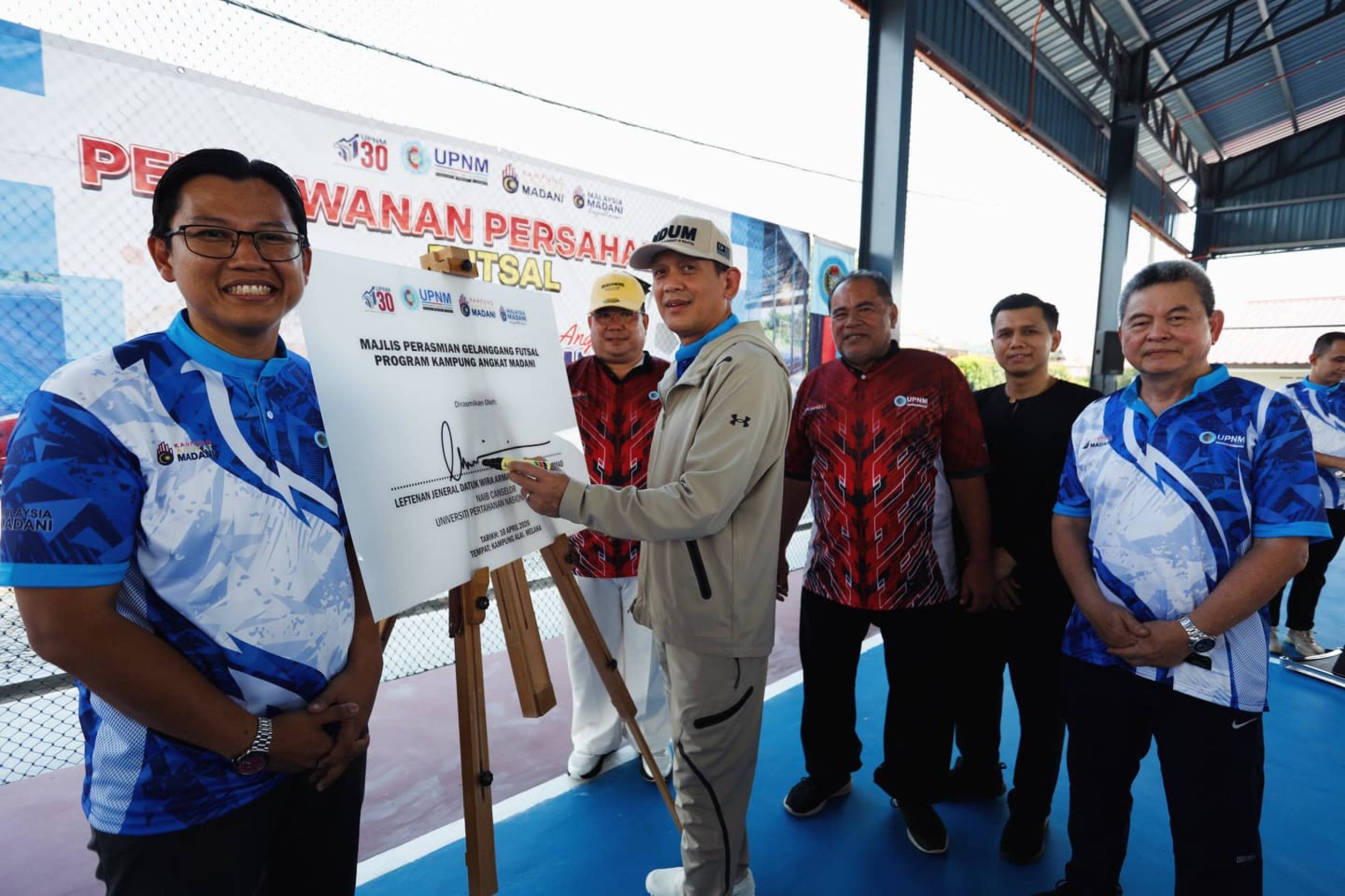 UPNM ke Kampung Alai. Daripada sebuah inisiatif… terbina sebuah gelanggang yang menyatukan komuniti.