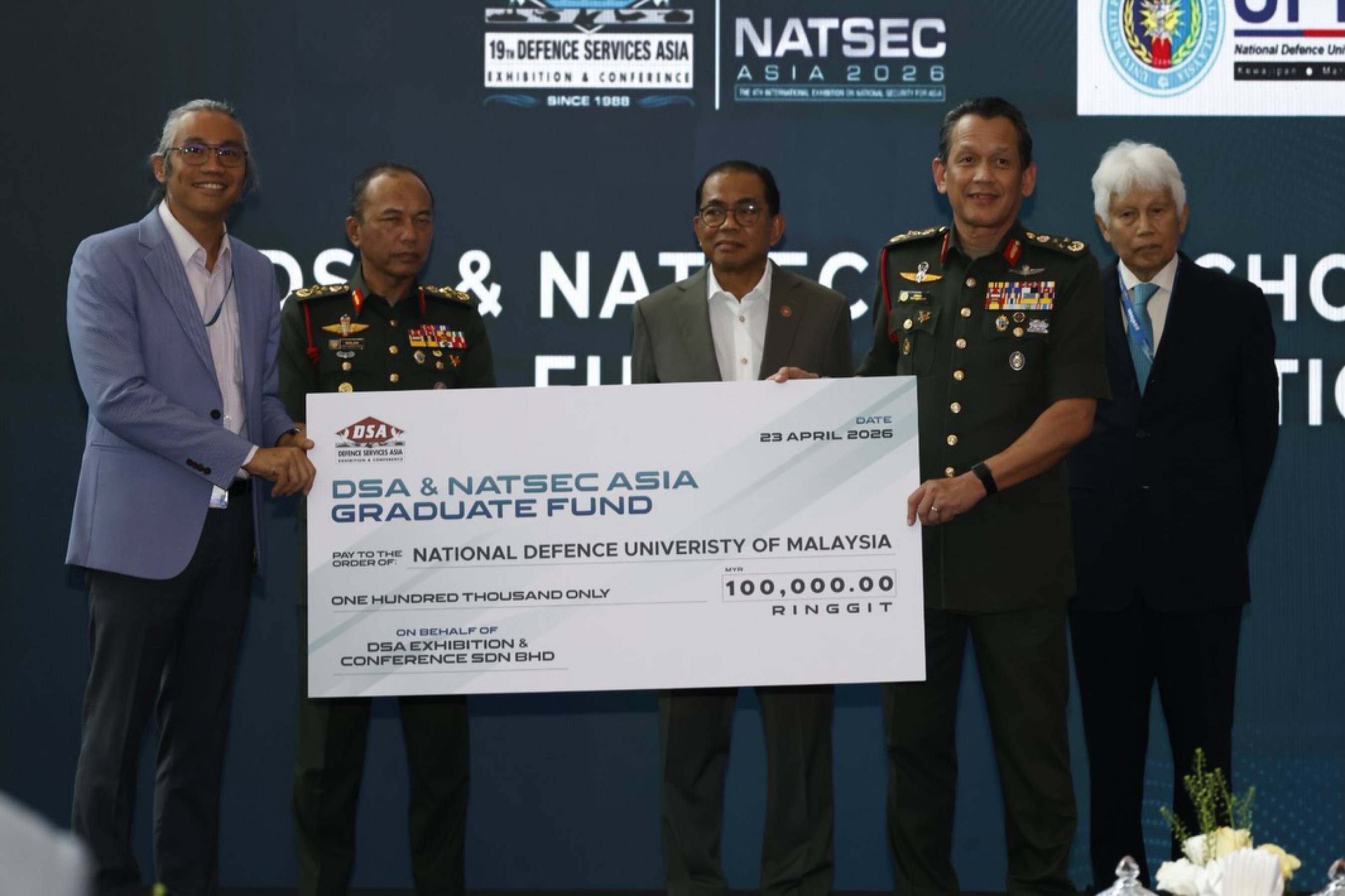 DSA salur RM100,000 dana biasiswa kepada UPNM bagi menyokong pelajar anak ATM dan PDRM.